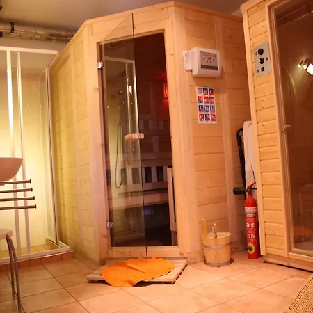 In With Sauna *